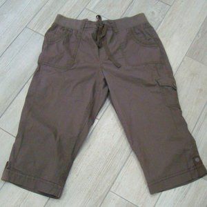 Gloria Vanderbilt Cropped Brown Cargo Pants - size 10
